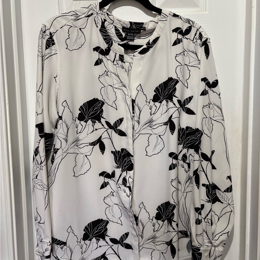 Willi Smith Black and White Floral Button-Front Blouse